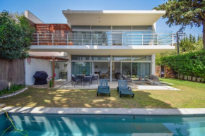 Spacious VIlla with Swiming Pool and Terrace